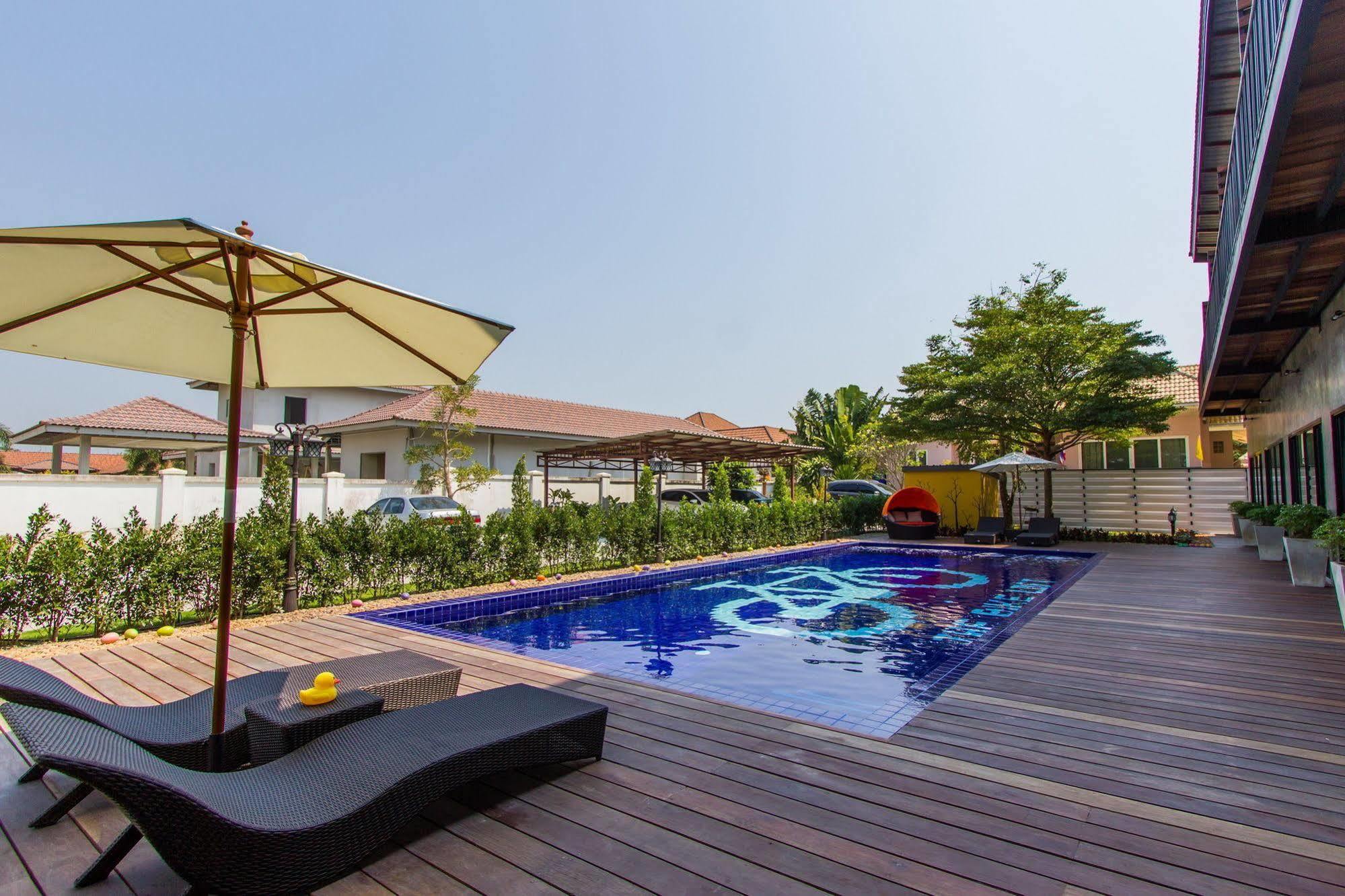 The Bike Loft Family Hostel Hua Hin Dış mekan fotoğraf